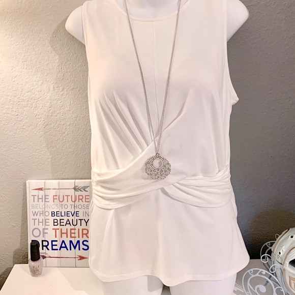 EXPRESS Sleeveless Twist Front Top & necklace - Picture 1 of 8